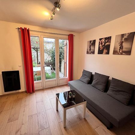 F2 Avec Terrasse Apartment Saint-Denis  Luaran gambar